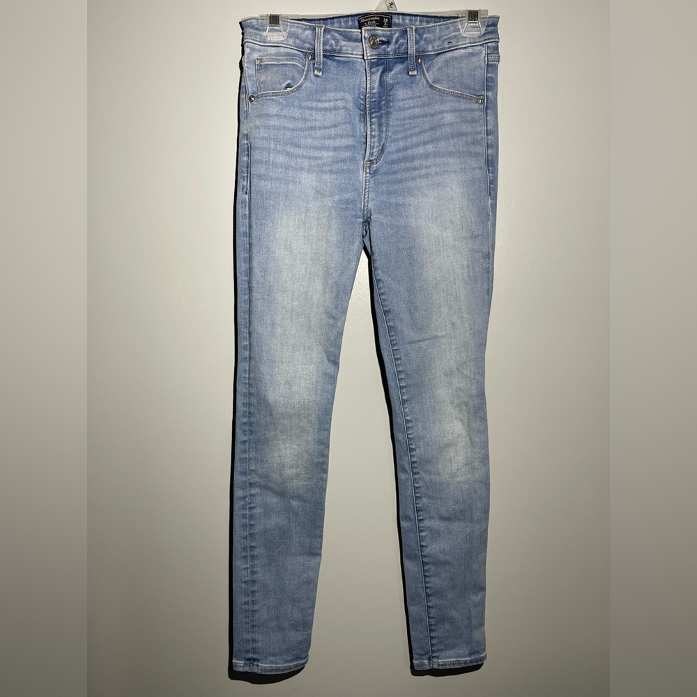 Women's Light Blue Jeans